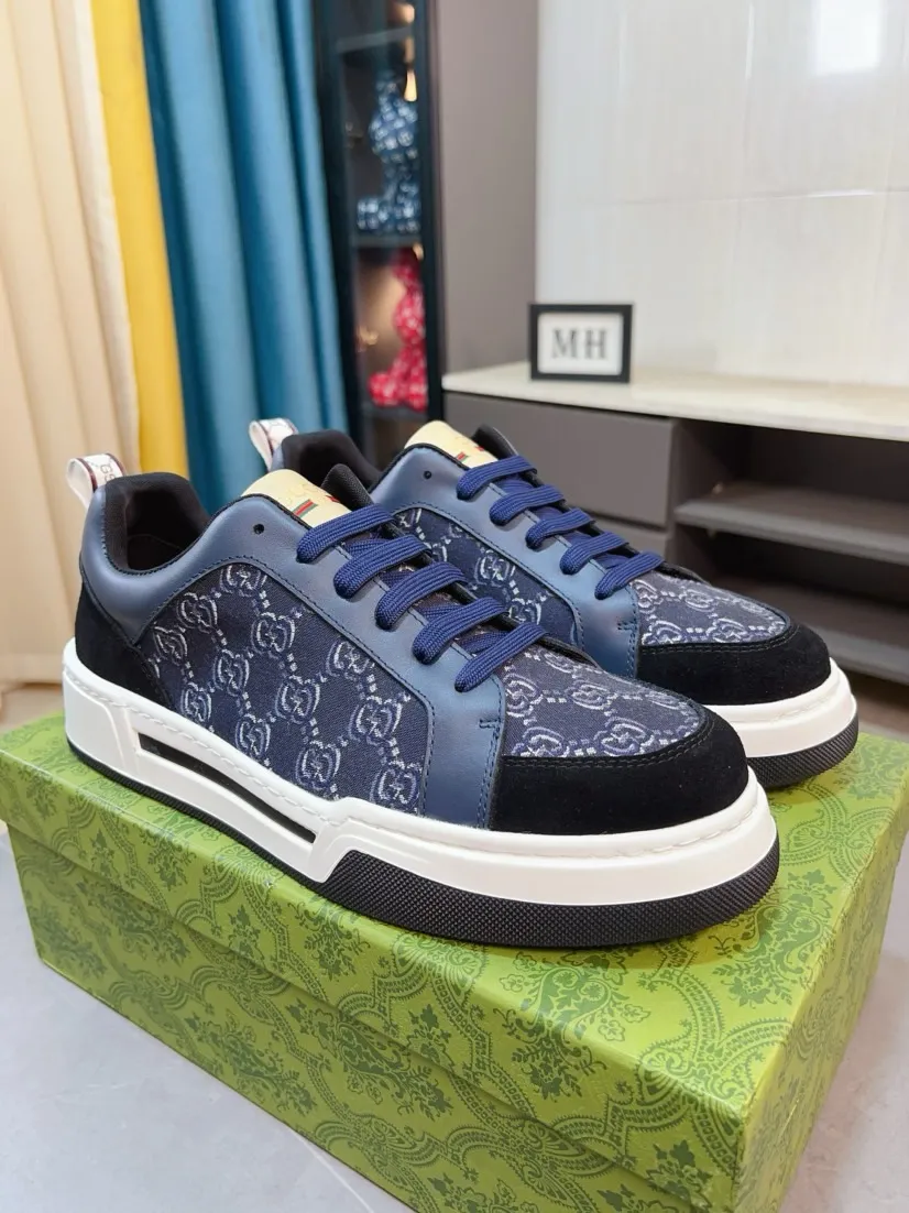 Men's shoes 💰420🌹🌹[GUCCI] Gucci's new lace-up casual men's shoes are on the market first, and the materials and workmanship are superior to all versions on the market. The highest quality shipped first-layer cowhide with imported original perforated materials➕genuine leather lining, privately molded soft outsole, high foot comfort, imported special materials highlight the brand's unique charm, high-end customization 38-44